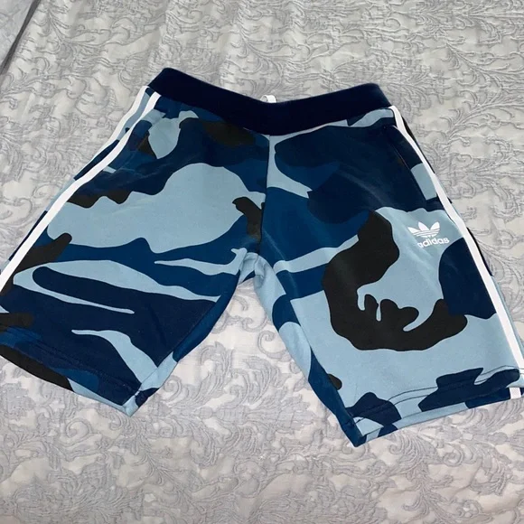 Adidas blue camo shorts best sale